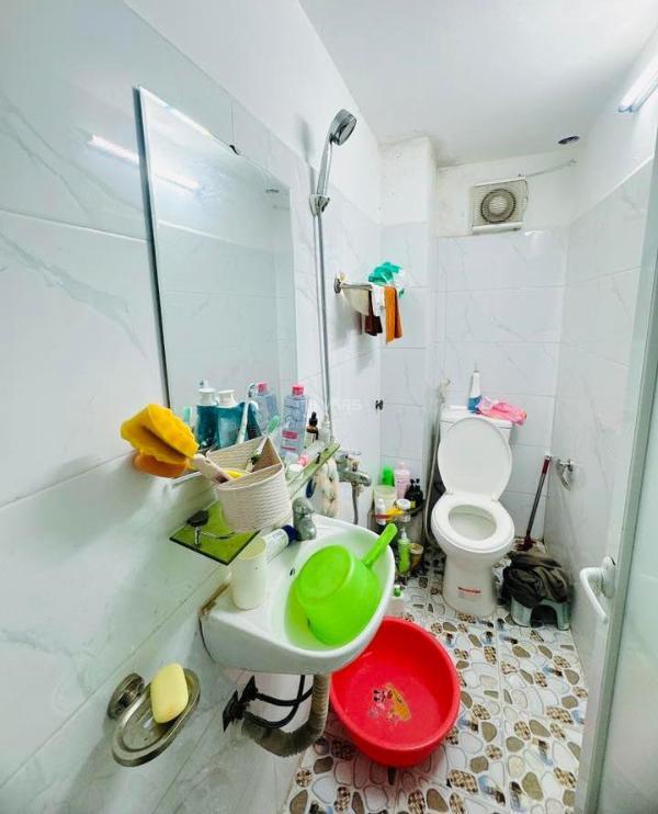 Chủ cần bán Nhà trong hẻm 31m²