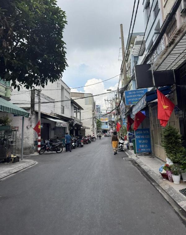 <mark style="background-color: transparent; font-weight: 400; ">**bán nhà hẻm 273 bàu cát, phường 11, tân bình (5*12) 2 tầng 🏚️ hơn 7 tỷ?</mark>