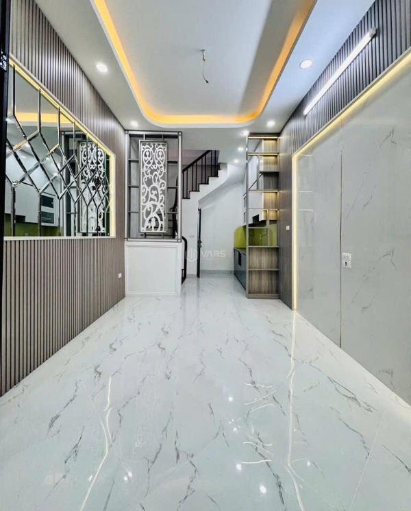 Bán nhà đội ☘ cấn full nội thất ở ngay có sân để xe