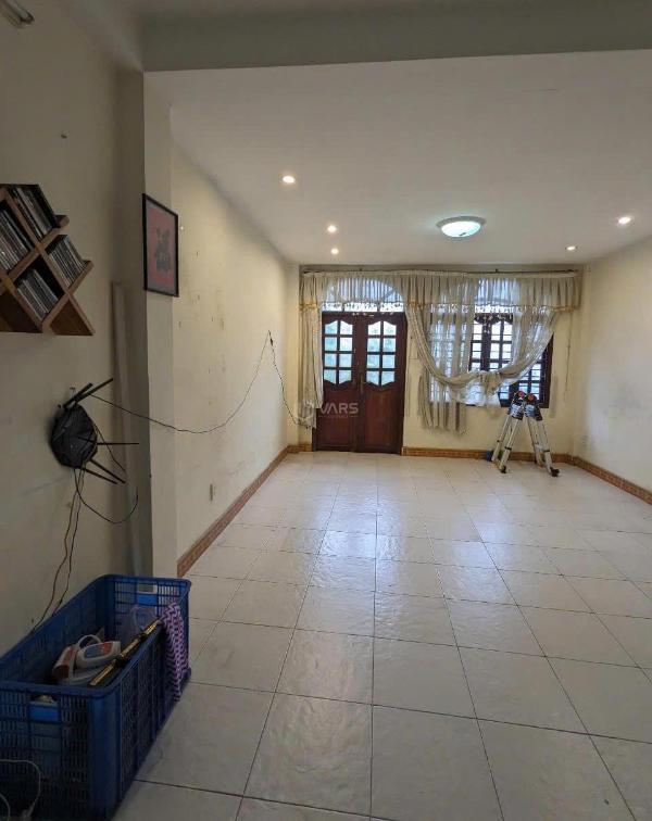 Chủ cần bán Nhà mặt phố 64m²