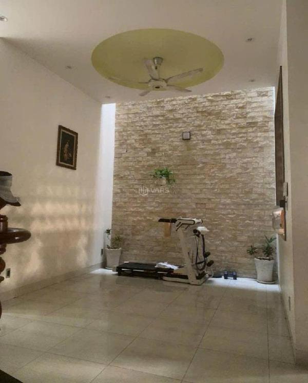 Chủ cần bán Nhà mặt phố 200m²