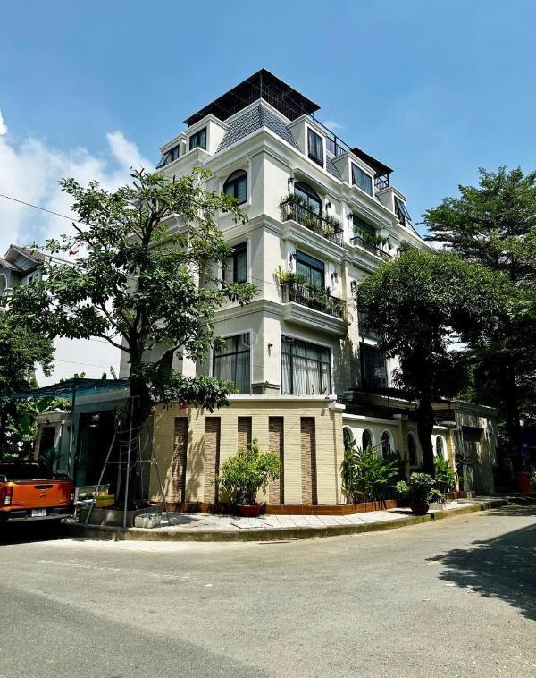 Cần bán Nhà mặt phố 200m²