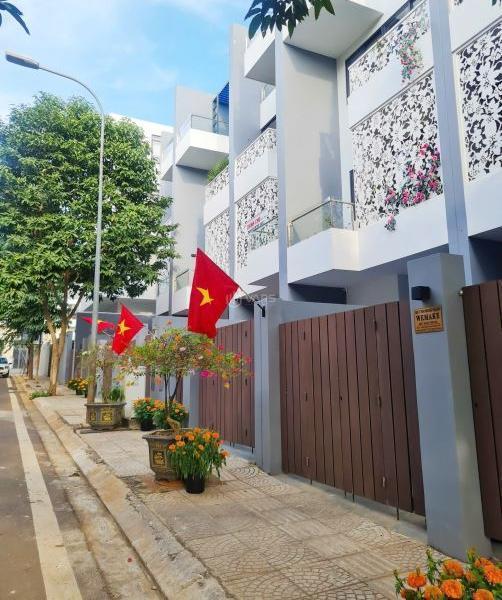 BÁN CĂN NHÀ LIỀN KẾ TESLA 5 - ĐÃ CÓ 🏤 SỔ HỒNG, 1 TRỆT 3 TẦNG