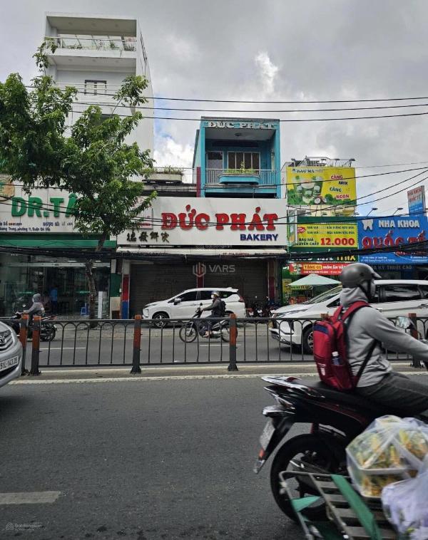 Bán Nhà mặt phố 158m²