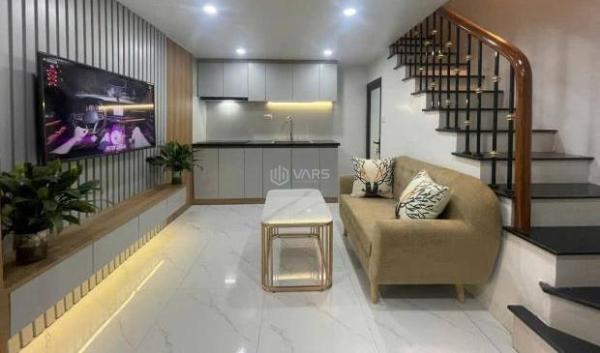 <mark style="background-color: transparent; font-weight: 400; ">🛏️ Nhà Mới TT Thanh trì -Full Nội Thất – Ở Ngay-Không Cần 🏢 Sửa 📐 42m² x 3T, đường 5m 📍</mark>