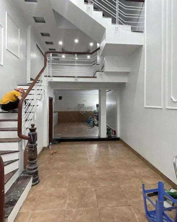 Nhà đẹp thái hà dt 50m 🌊 4 tầng mặt tiền 4,5m, ô tô tránh