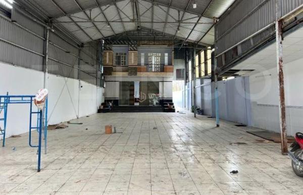 Kho xưởng 440m² có 🏚️ văn phòng và nhà trệt lầu 400m² mặt tiền đường Quốc Lộ 91, lộ Container