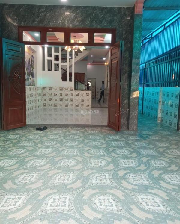 Bán Nhà trong hẻm 101m²