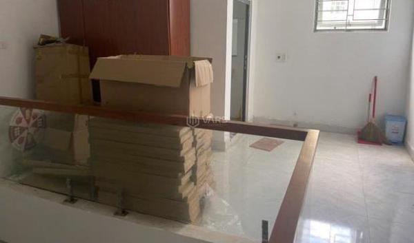 Bán Nhà mặt phố 100m²