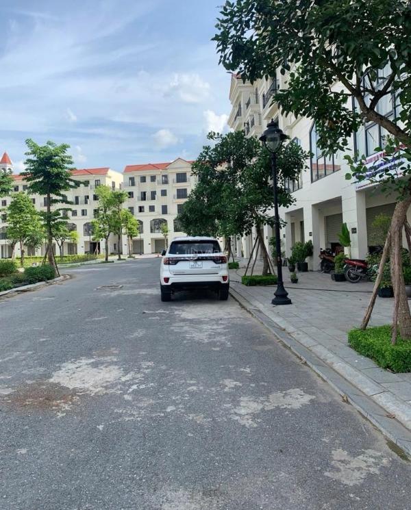 Liền kề kđt mới kim chung hoài 🏤 đức: dt 97,6m2 - mt 5m - vỉa hè rộng -ô tô tránh