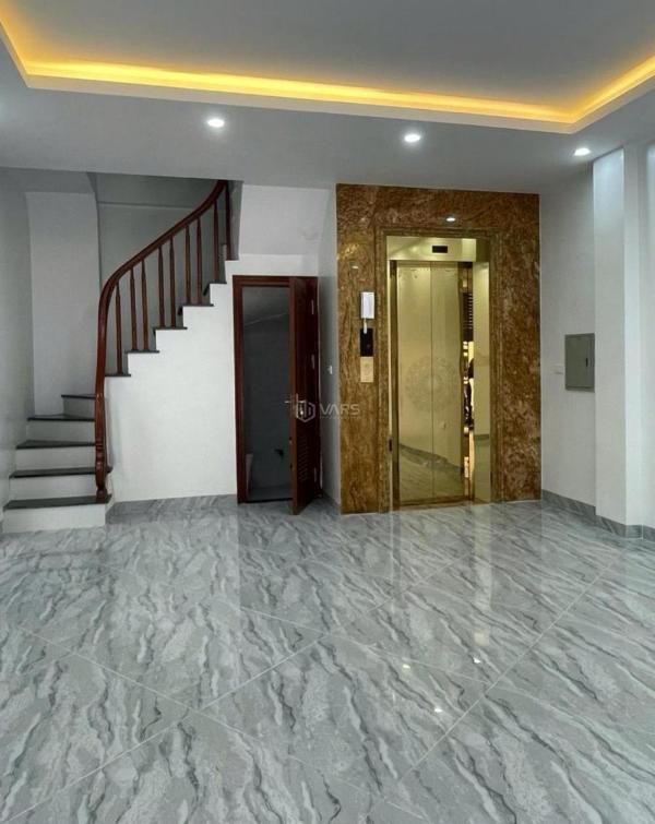 Văn cao, 45m x 7t thang máy, mt 🏦 4.4m - ngõ ô tô vào nhà, gara ô tô