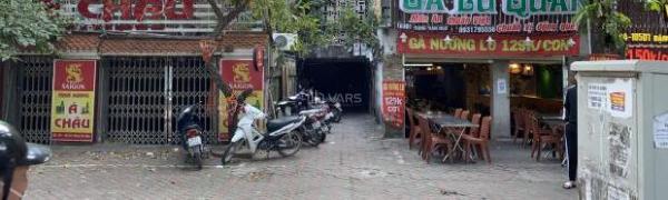 Cho thuê nhà tập thể P504 Trung Tự 🏚️ mặt Hồ Đắc Di đường Phạm Ngọc Thạch, DT 34m2