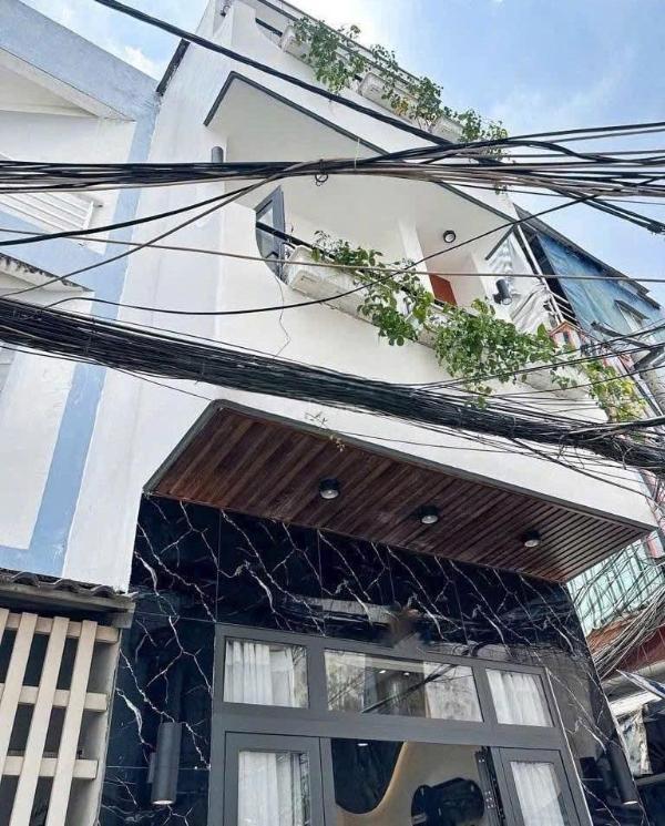 Cho thuê nhà nguyên căn full nội thất 🏣 ngay vạn kiếp bình thạnh 2pn 3wc mới keng