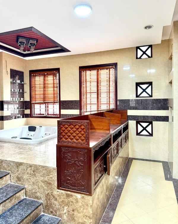 <mark style="background-color: transparent; font-weight: 400; ">Bán nhà 1xx- 🏣 p/lô 2 oto tránh vip tân mai 90m2-5t mt5m vỉa hè 22 tỷ tân mai.</mark>