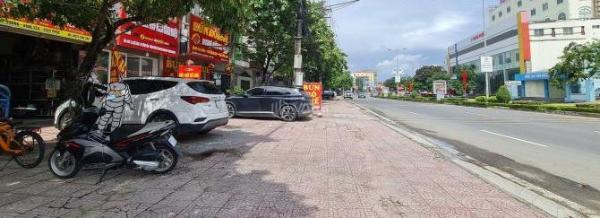 Cho thuê Nhà mặt phố 90m²