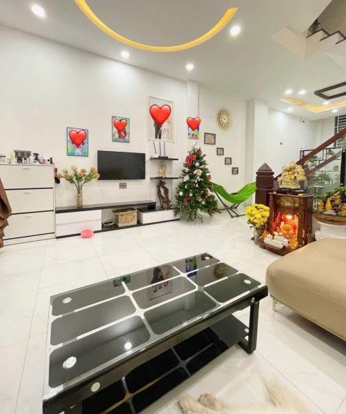 <mark style="background-color: transparent; font-weight: 400; ">bán nhà đẹp 🏤 3 tầng 3 pn 85m2 ngang 5m giá 3.85 tỷ đường oto 5m cầu dứa phú nông</mark>