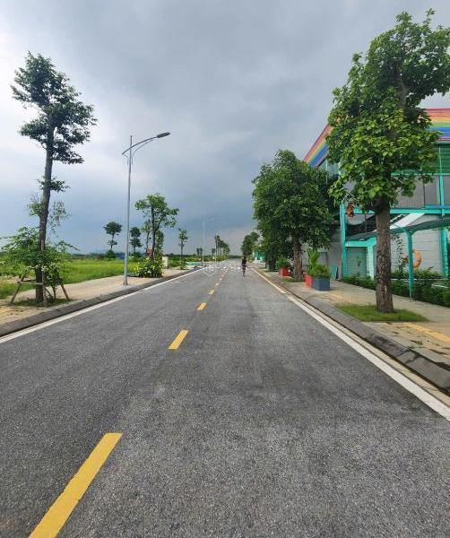 Bán Đất nền riêng lẻ 100m²