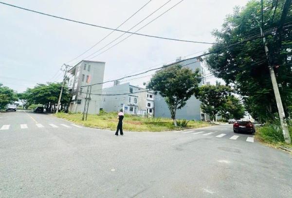 Bán lô góc đẹp 2mt nguyễn 🏤 xiển & nguyễn đình trân - giá đầu tư