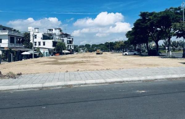 Bán Nhà mặt phố 112m²