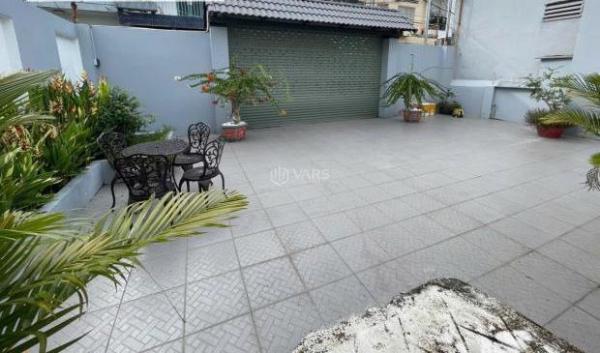 Bán Nhà trong hẻm 250m²