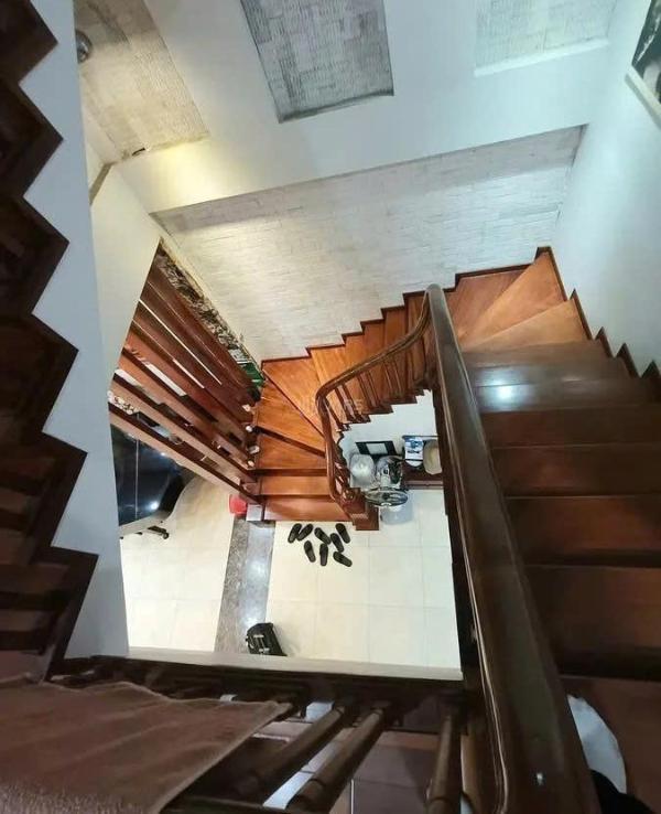 Phố thái 🏦 hà 70 m2 x 5 tầng mt 6 m ô tô vào nhà ngõ thông k/d 20 tỷ q. đống đa