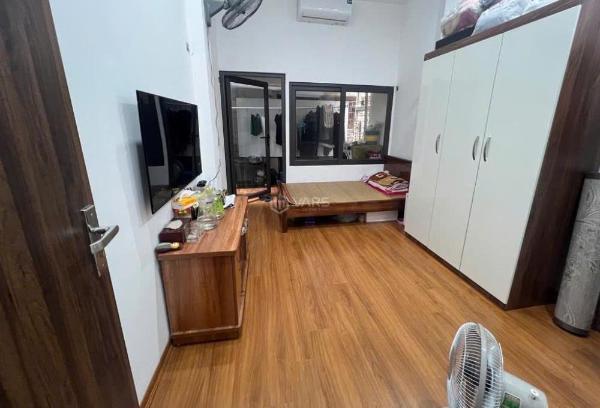 Bán Nhà trong hẻm 26m²