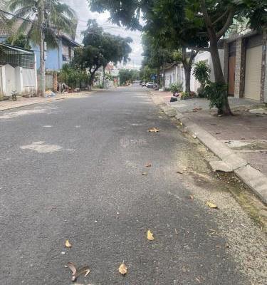 Bán Nhà trong hẻm 190m²