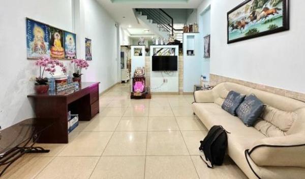 Bán Nhà mặt phố 68m²