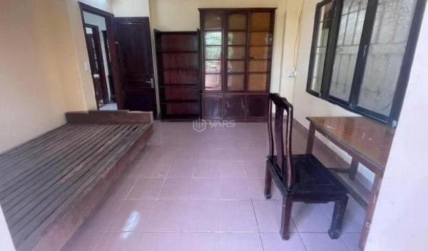 Cho 🏣 thuê căn hộ Tập thể tầng 5 ngõ 805 Giải Phóng 120m2, 3 ngủ, 9 Triệu ở gđ, nhóm ngoan