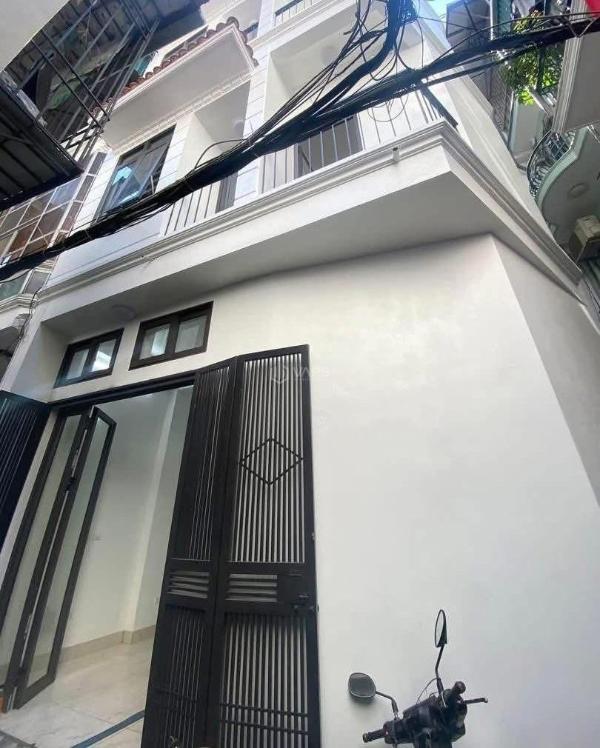 Lô góc - ngõ thông - cách phố 10m - diện tích rộng - ba 🏬 đình giáp tây hồ - 11.59