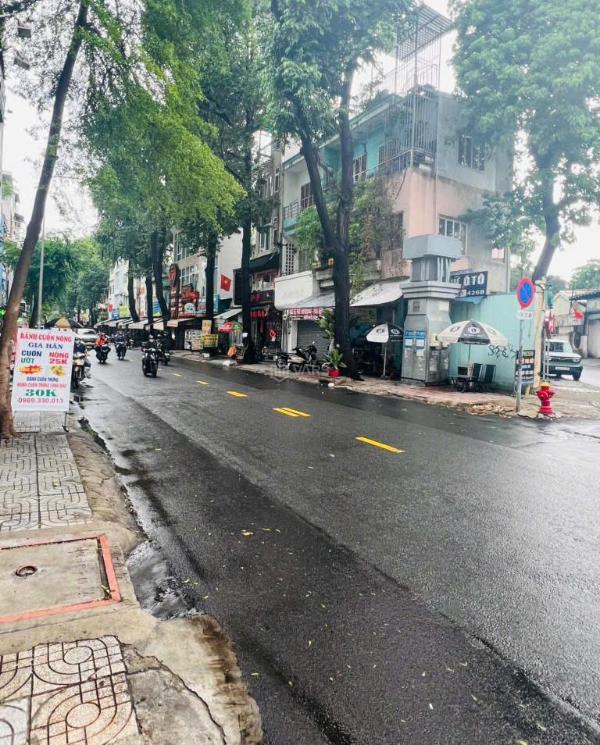 Gấp bán khách sạn 150m2, 8 tầng thang 🏢 máy - ngang 8m - khu vip k300, tân bình