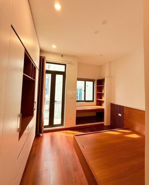 Nhà đẹp cổ nhuế - lô đất 🏤 vuông đẹp - gần nhiều trường đại học