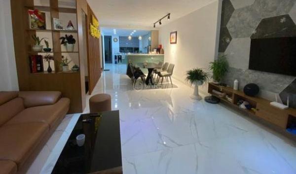 Bán Nhà mặt phố 100m²