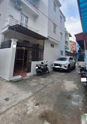 BÁN NHÀ 🏦 2.18 TỶ 3 TẦNG 42M2 Ô TÔ ĐỖ CỬA NGÕ GIẢI PHÓNG