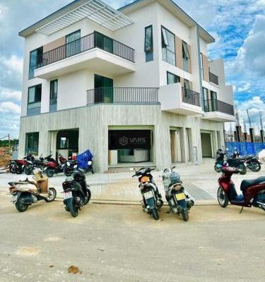 Cần Bán nhà 🆘 1 trệt 2 lầu đối diện KCN Vsip 2, kinh doanh ngay