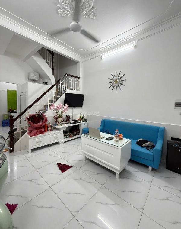 Cần bán Nhà trong hẻm 32m²
