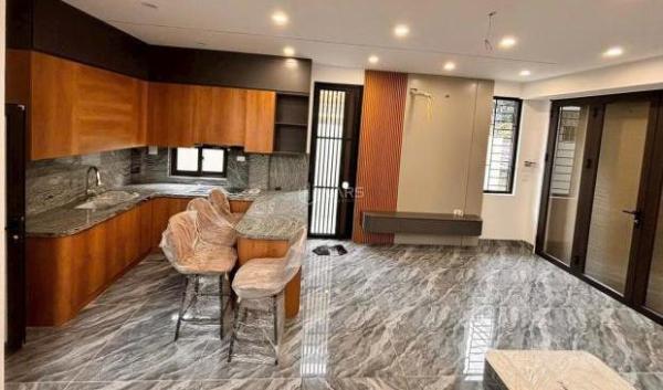 💜🌸NHÀ PHỐ VIỆT HƯNG 40M2X5T MT 5.3M 🏠 CHÀO 7.6 TỶ - LÔ GÓC - 10M RA Ô TÔ - FULL NỘI THẤT🌸