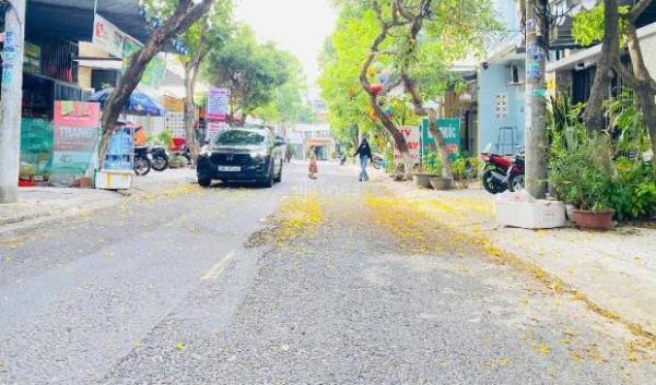 Chủ cần bán Nhà mặt phố 95m²