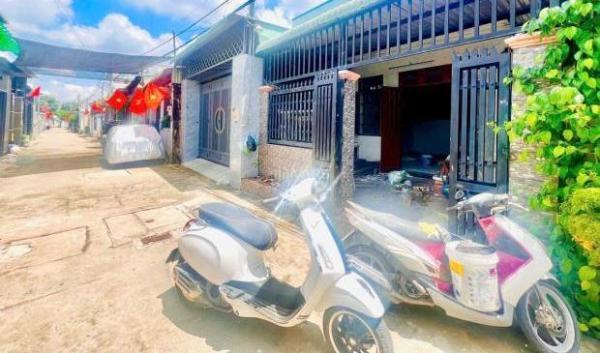 Cần bán Nhà trong hẻm 100m²