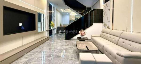 <mark style="background-color: transparent; font-weight: 400; ">🏡 Nhà mê hẻm 390 Cách Mạng 🏡 Tháng 8</mark>