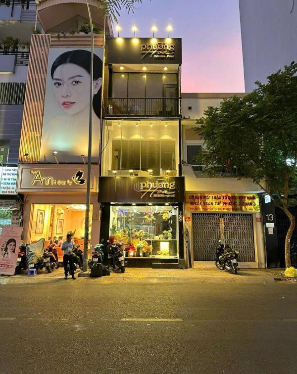 Bán Nhà mặt phố 100m²