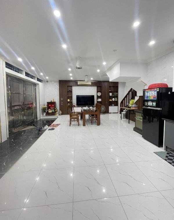 Cần bán Nhà trong hẻm 70m²