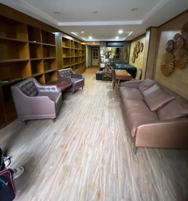 Cần bán Nhà trong hẻm 64m²