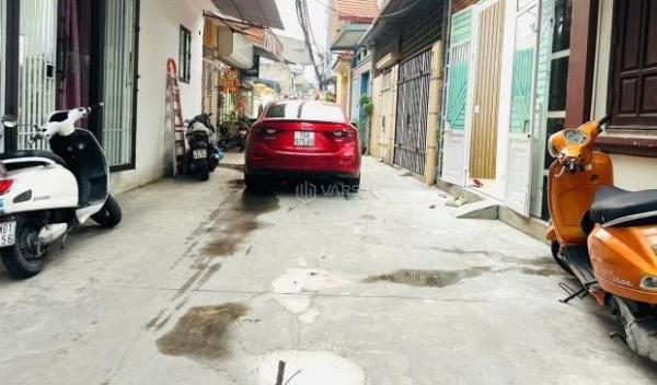 Cần bán Nhà trong hẻm 40m²