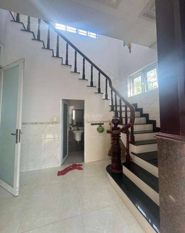 Bán nhà 🏡 hàng 400m2 gần vincom phạm văn thuận, biên hòa, đồng nai. giá 27 tỷ