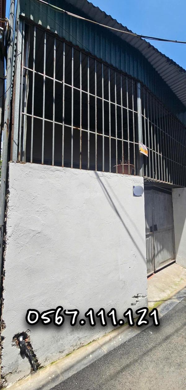 Cần bán Nhà trong hẻm 65m²