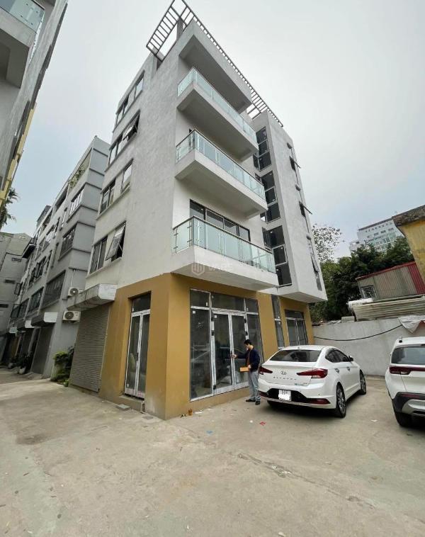 Bán nhà 🌊 1 em mặt phố phạm văn đồng 188m2-5t mt10m lô góc 4 thoáng 44 tỷ phạm văn
