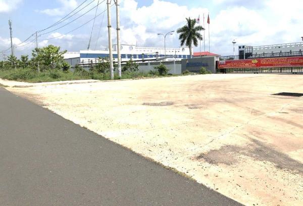 Bán lô đất rộng đẹp 1.125m2 giá 890 triệu quang minh, chơn 🏢 thành