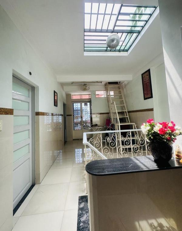 Mặt 🏡 tiền kinh doanh nguyễn văn đậu - 5 tầng 5 pn sát pcc số 6 - dts 228m2