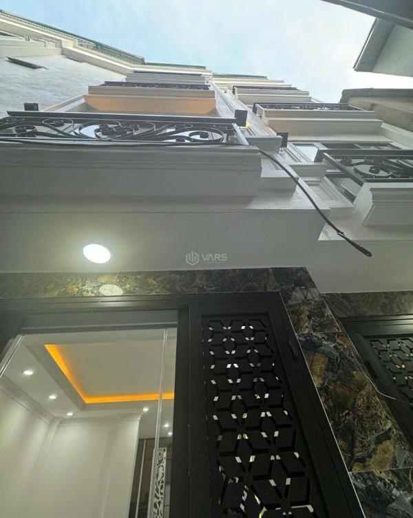 Nhà mới ba đình 💥 thiết kế hiện đại trước nhà thoáng ngõ thông tứ tung